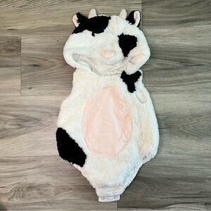 Adorable Cow Pottery Barn infant costume